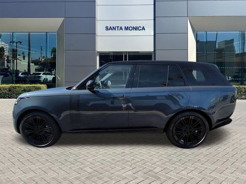 New 2026 Land Rover Range Rover SE image 2