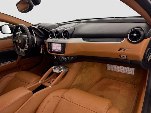 Used 2015 Ferrari FF image 31