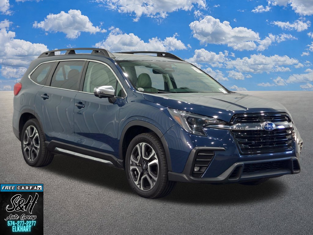 Used 2023 Subaru Ascent Limited w/ Technology Package AWD/4WD image 3