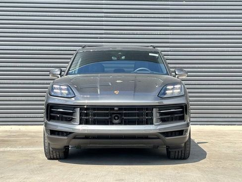 Certified 2026 Porsche Cayenne AWD/4WD image 10