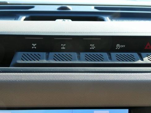 Certified 2022 Ford Bronco Wildtrak image 28