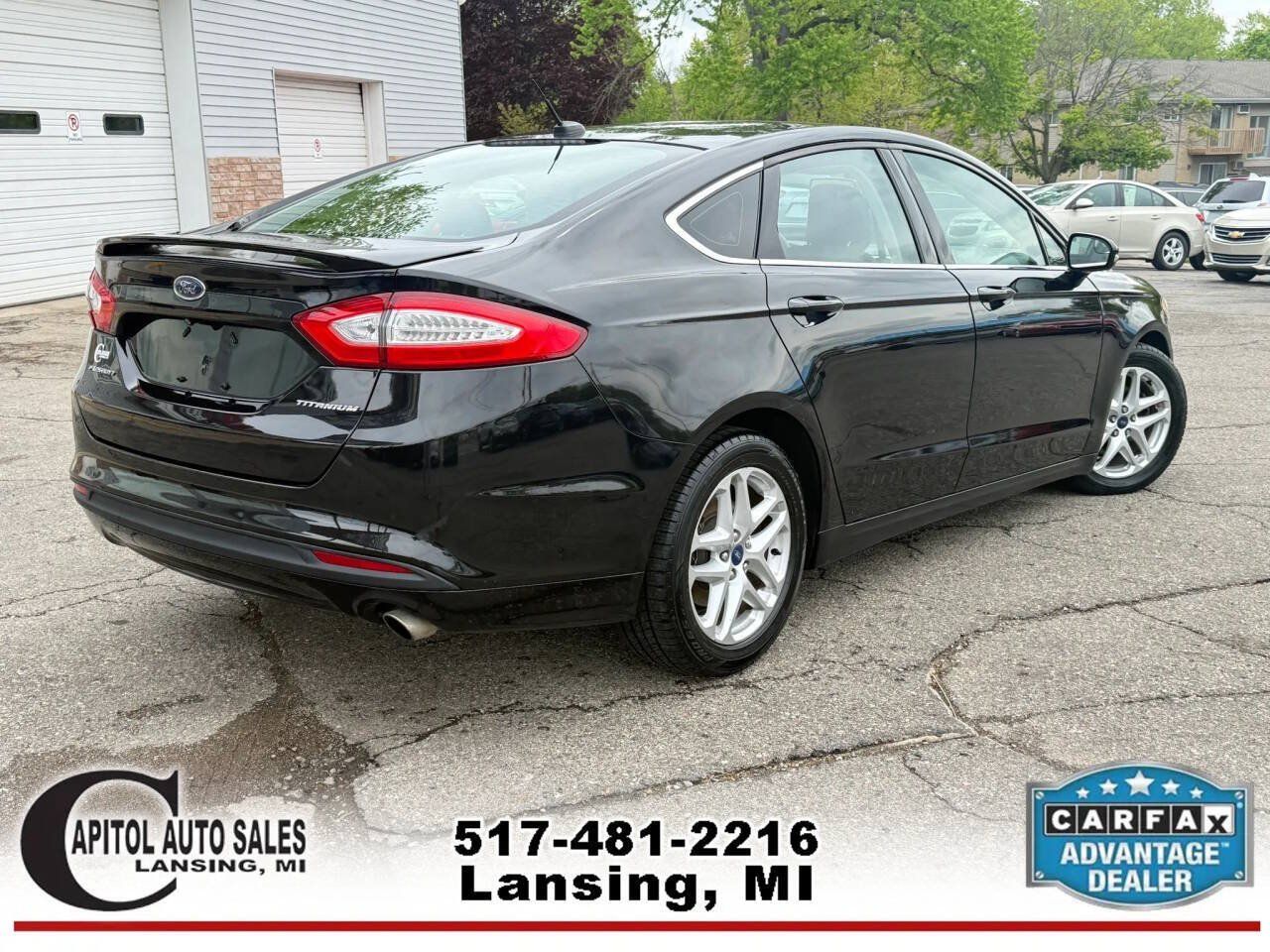 Used 2014 Ford Fusion SE w/ Equipment Group 202A FWD image 8