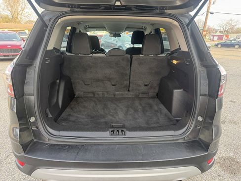 Used 2017 Ford Escape SE image 16