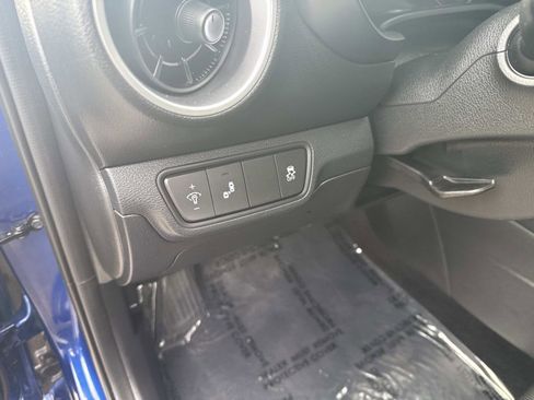 Used 2024 Kia Forte LXS w/ LXS Technology Package image 18