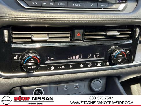 Used 2021 Nissan Rogue SV w/ Premium Package image 29