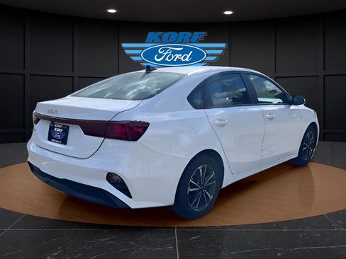 Used 2023 Kia Forte LXS image 5