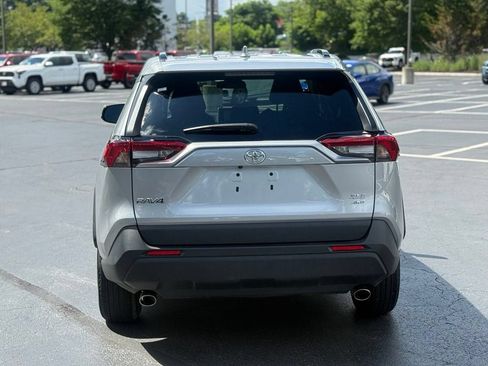 Used 2025 Toyota RAV4 XLE AWD/4WD image 6