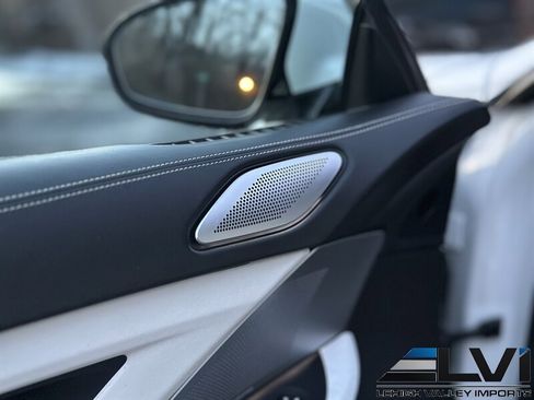 Used 2017 BMW M6 Convertible image 19