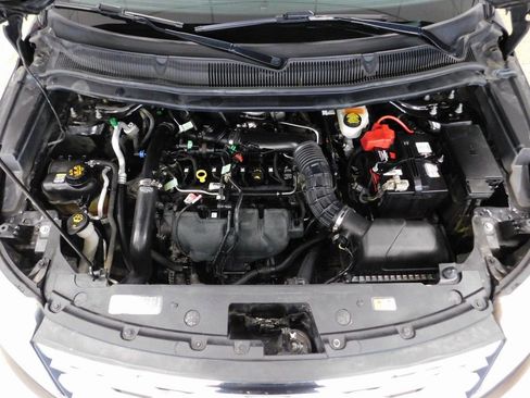 Used 2019 Ford Explorer XLT w/ XLT Desert Copper Package image 14