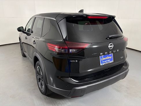 Used 2024 Nissan Rogue SV FWD image 6