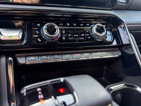 Used 2024 GMC Sierra 1500 AT4 w/ AT4 Premium Package image 27