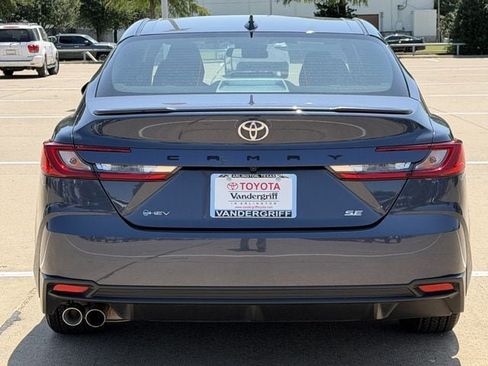 Used 2026 Toyota Camry SE FWD image 5
