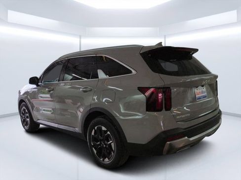 Used 2026 Kia Sorento S w/ S Panoramic Sunroof Package FWD image 5