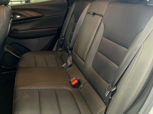 Used 2021 Chevrolet TrailBlazer RS w/ Convenience Package image 9