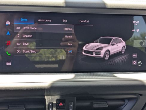 New 2025 Porsche Cayenne Coupe image 19