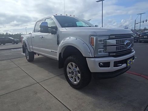 Used 2017 Ford F250 Platinum w/ Platinum Ultimate Package image 6