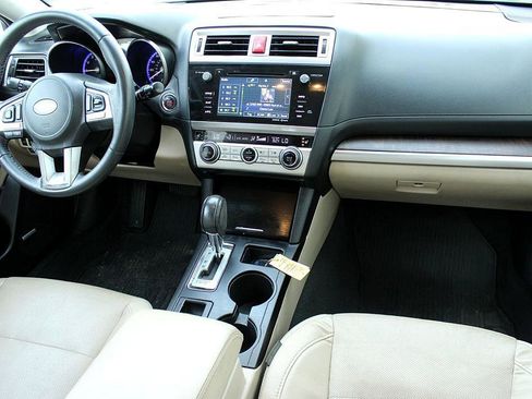 Used 2017 Subaru Outback 3.6R Limited image 19