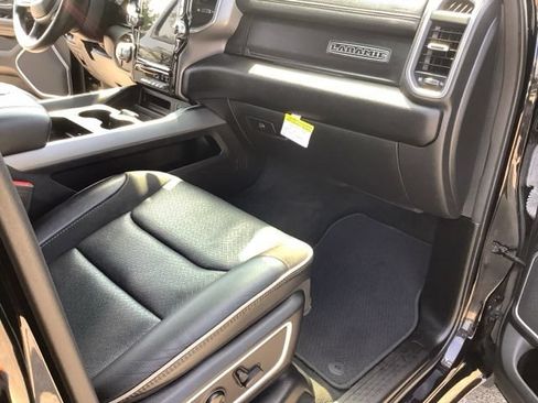 Used 2023 RAM 1500 Laramie AWD/4WD image 23