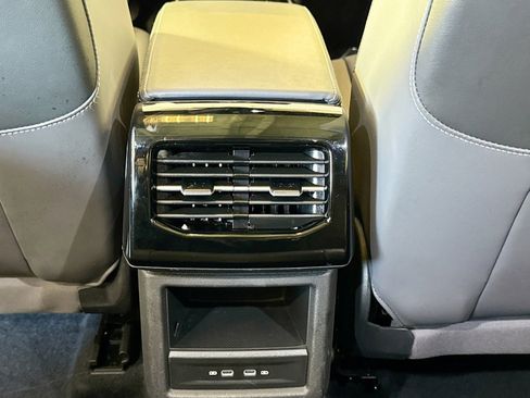 Used 2024 Volkswagen ID.4 Pro S image 23