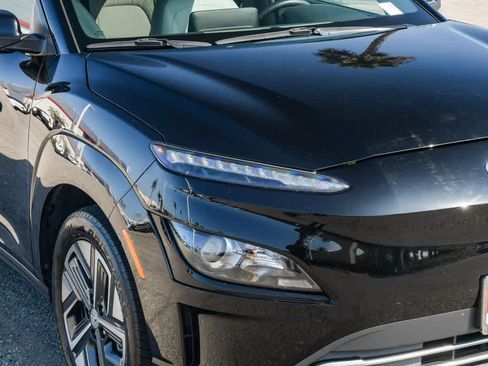 Used 2023 Hyundai Kona SEL w/ Cargo Package FWD image 4