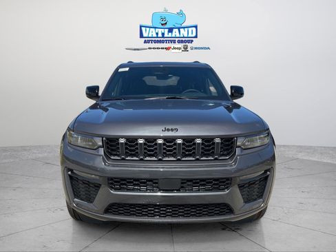 New 2026 Jeep Grand Cherokee L Limited image 8