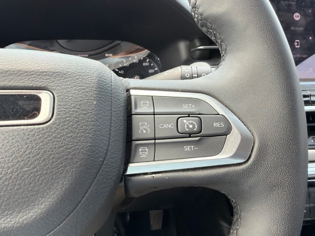 Used 2025 Jeep Compass Limited AWD/4WD image 21
