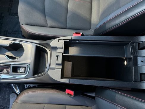 Used 2024 Chevrolet Equinox RS image 40