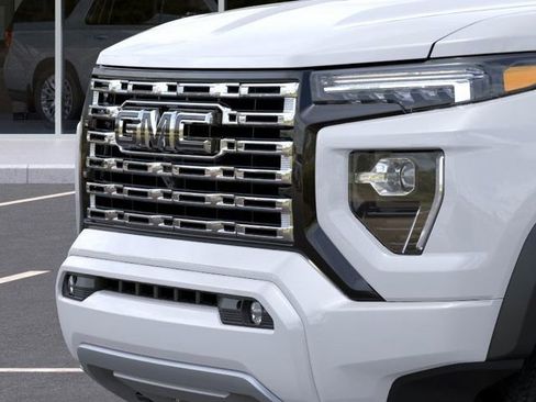 New 2026 GMC Canyon Denali w/ LPO, Black Badging Package image 13