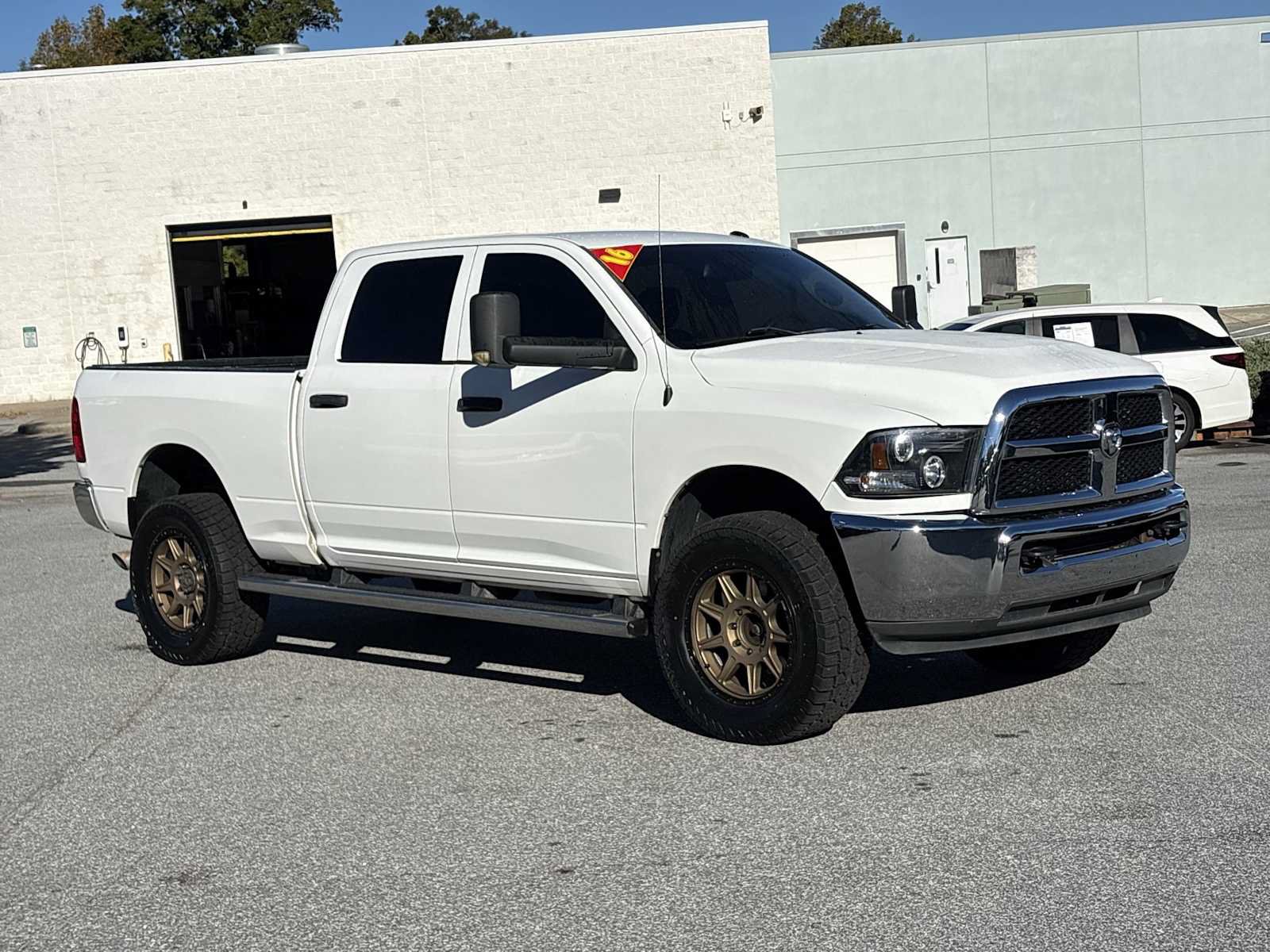 Used 2016 RAM 2500 Tradesman w/ Chrome Appearance Group AWD/4WD image 4