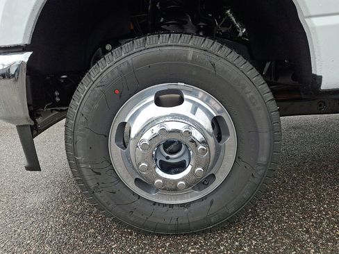 New 2026 Ford F350 XLT image 25