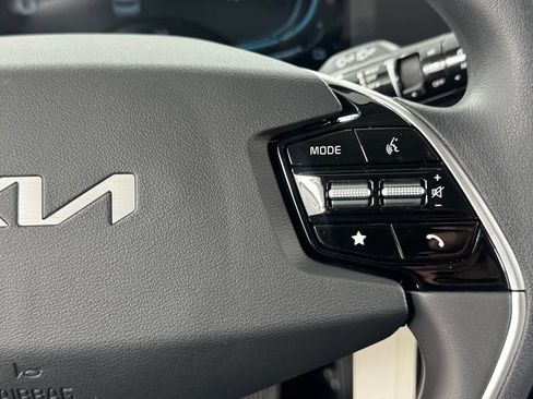New 2026 Kia Niro LX FWD image 22