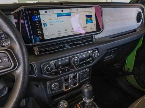 Used 2025 Jeep Wrangler Sport image 12