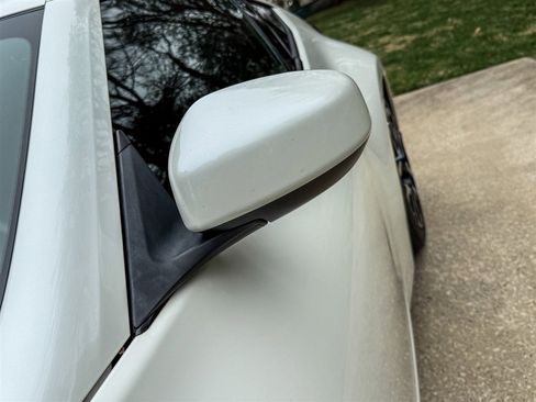 Used 2020 Nissan 370Z Coupe image 16