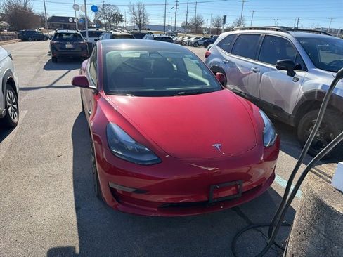 Used 2023 Tesla Model 3 Performance image 4