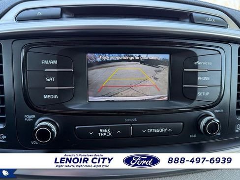Used 2016 Kia Sorento EX image 24