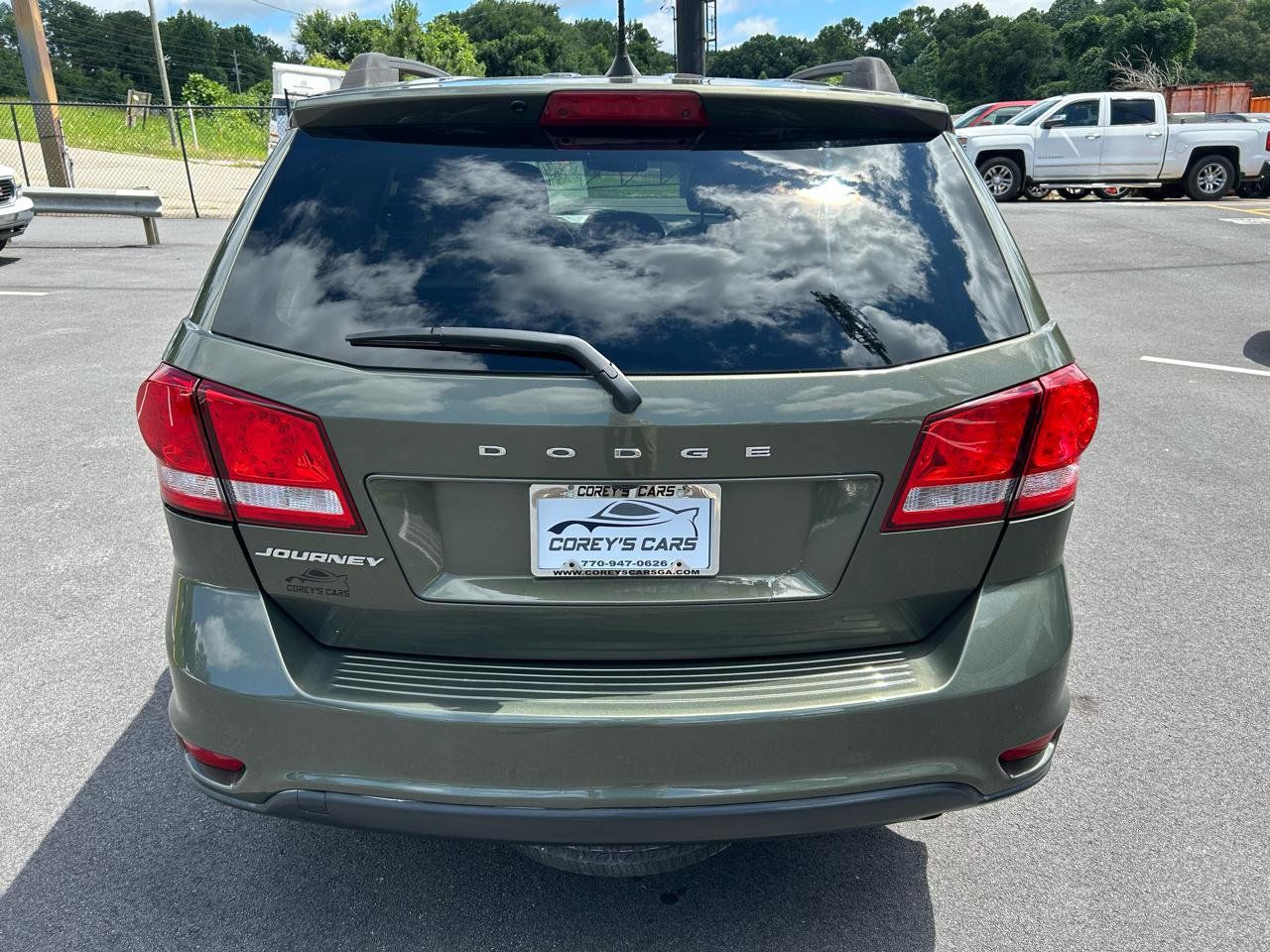 Used 2019 Dodge Journey SE w/ Connectivity Group FWD image 4
