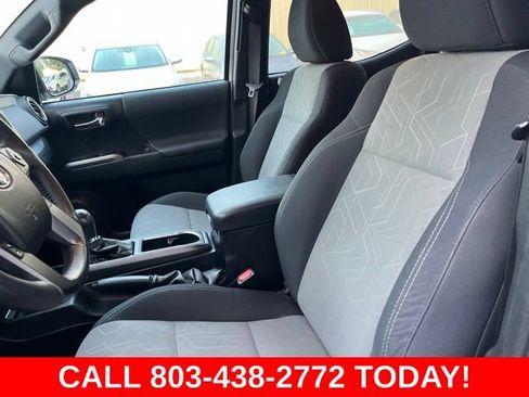Used 2021 Toyota Tacoma TRD Sport w/ Technology Package AWD/4WD image 8