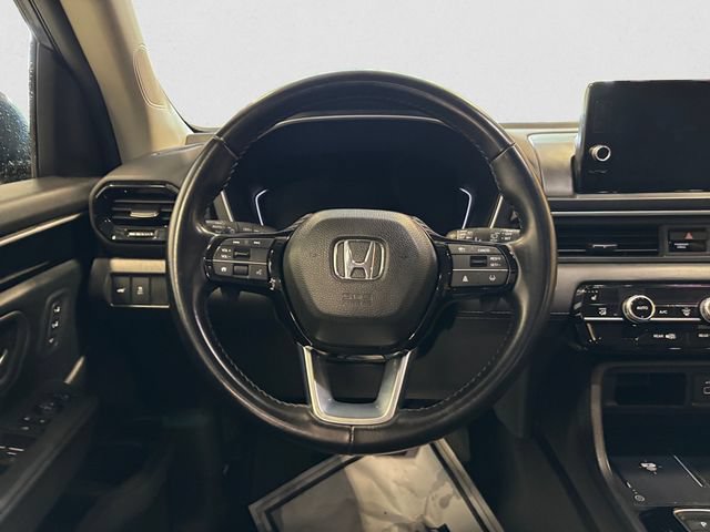 Used 2025 Honda Pilot EX-L image 13