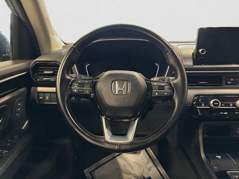 Used 2025 Honda Pilot EX-L image 13