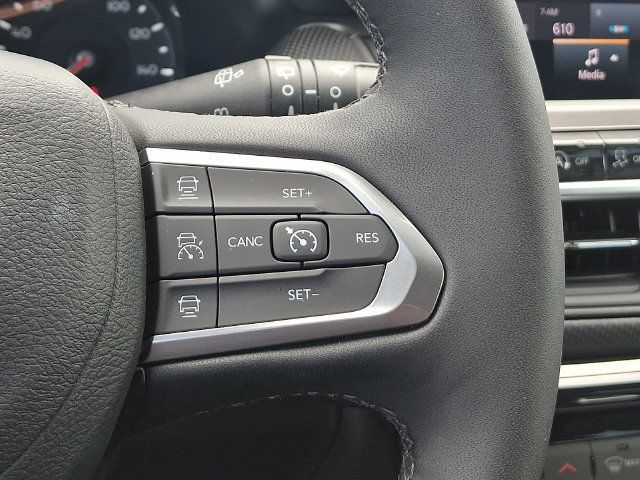 Used 2026 Jeep Compass Latitude w/ Quick Order Package 29K AWD/4WD image 8