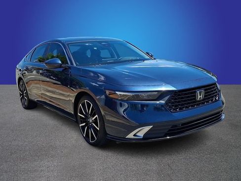 Used 2024 Honda Accord Touring image 3