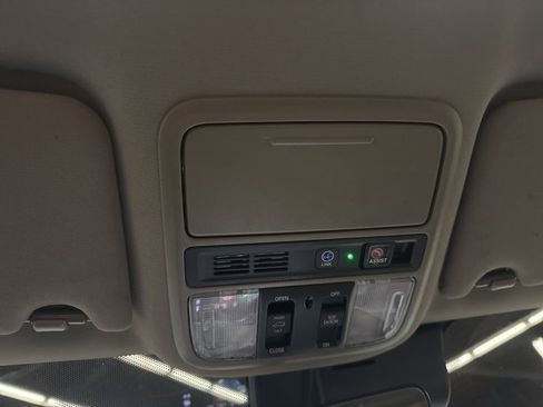 Used 2020 Honda Pilot Touring image 21