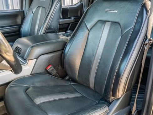 Used 2019 Ford F150 Platinum w/ Equipment Group 701A Luxury image 19