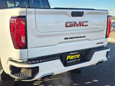 Used 2024 GMC Sierra 1500 AT4 w/ Technology Package image 7