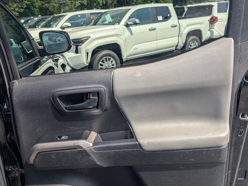 Certified 2023 Toyota Tacoma SR5 AWD/4WD image 16