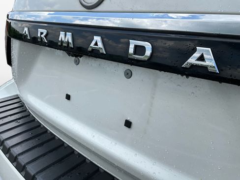 Used 2023 Nissan Armada Platinum w/ Captain's Chairs Package AWD/4WD image 17