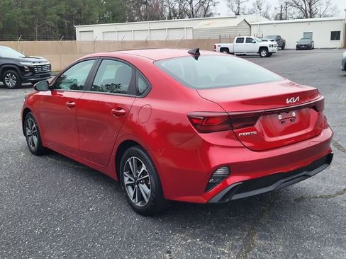 Used 2024 Kia Forte LXS image 5