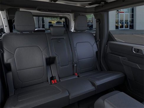New 2025 Ford Bronco Badlands image 11