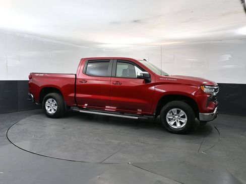 Used 2023 Chevrolet Silverado 1500 LT w/ Protection Package AWD/4WD image 7