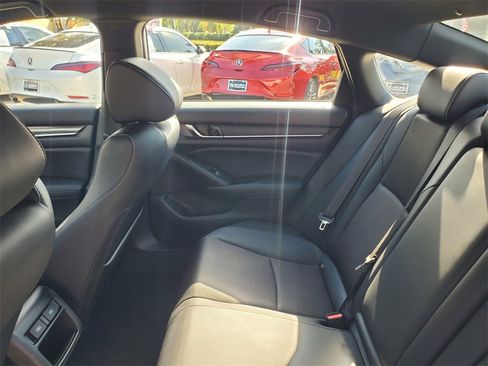 Used 2022 Honda Accord Sport image 11